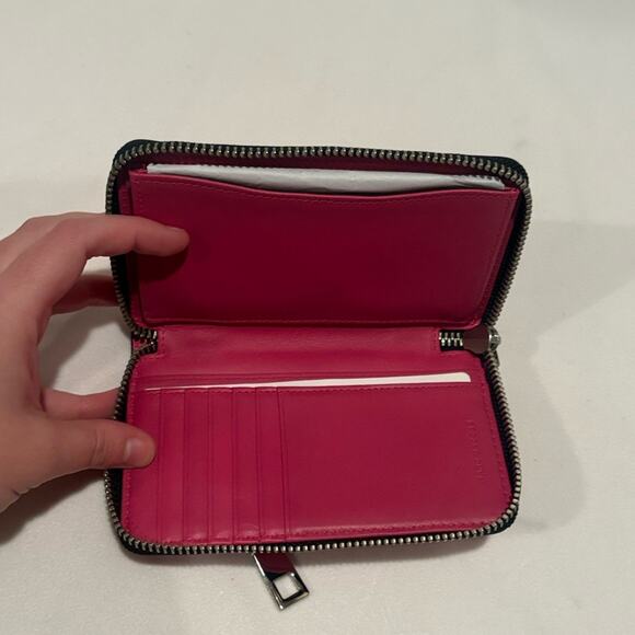 NWT Marc Jacobs hot pink wristlet wallet - Picture 3 of 7